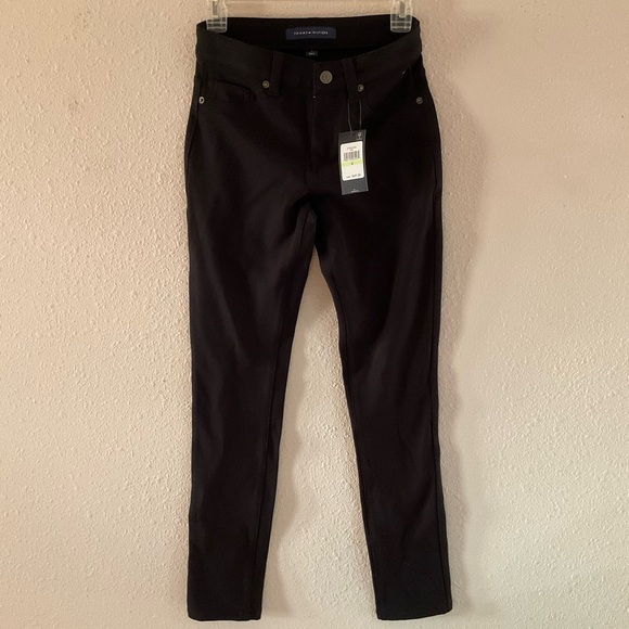 NWT Tommy Hilfiger Knit Jeans Black Basic Stretch Pants Leggings Women’s Size 4 - Picture 1 of 12